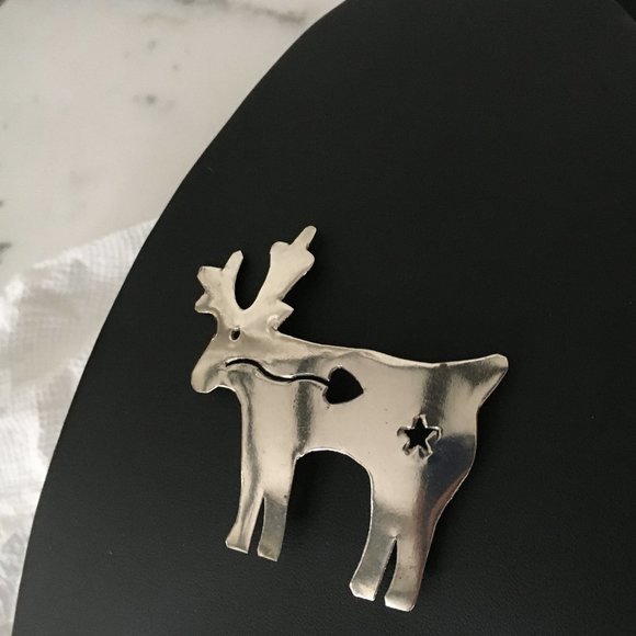 Whimsical Vintage Silver-Plated Moose Pin Brooch - Picture 2 of 5